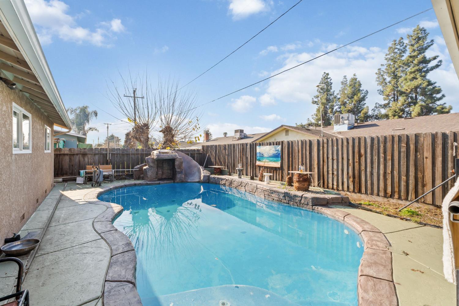 2527 S Linda Vista St, Visalia, CA 93277