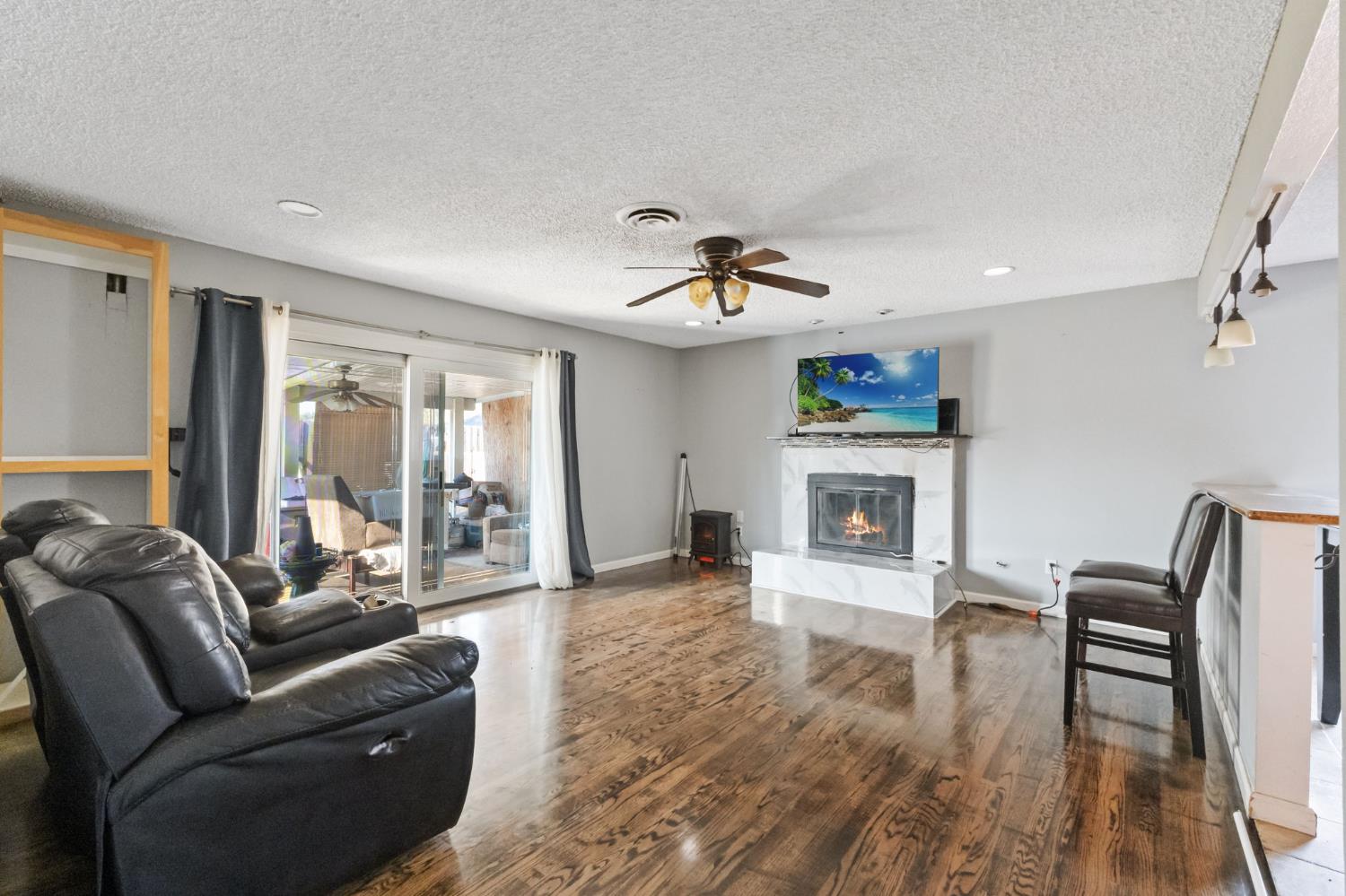 2527 S Linda Vista St, Visalia, CA 93277