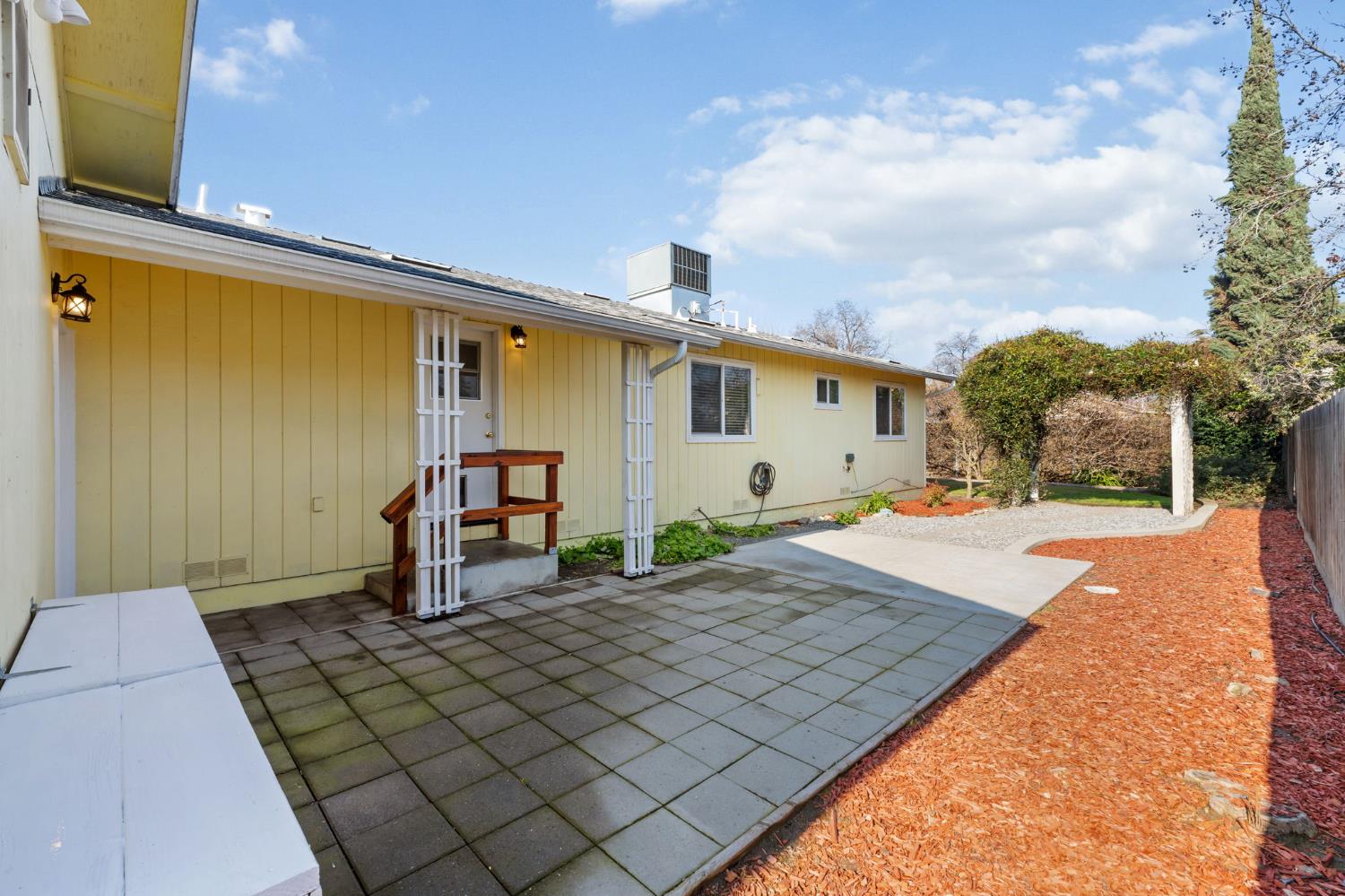 4142 W Cambridge Ave, Visalia, CA 93277