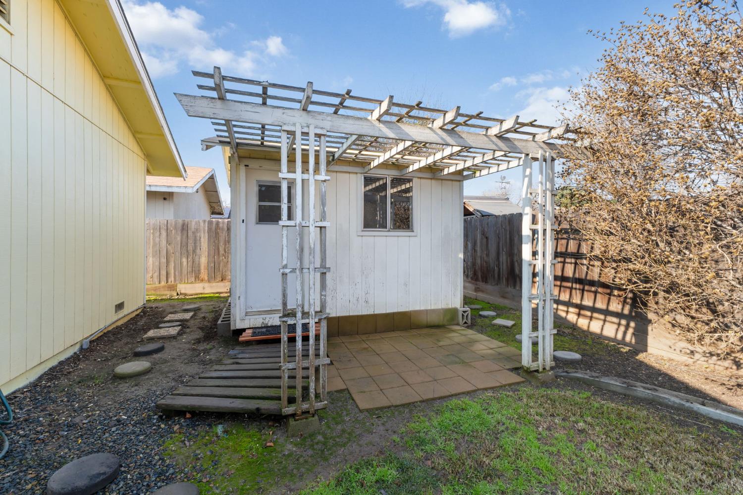 4142 W Cambridge Ave, Visalia, CA 93277