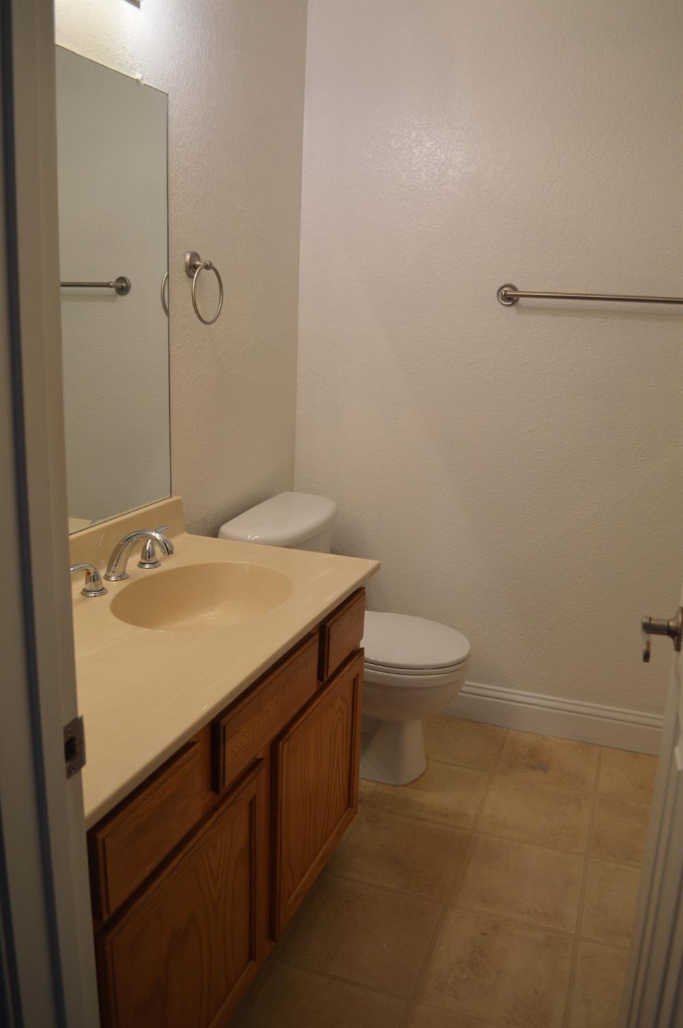 2881 Huntington Blvd #235, Fresno, CA 93721