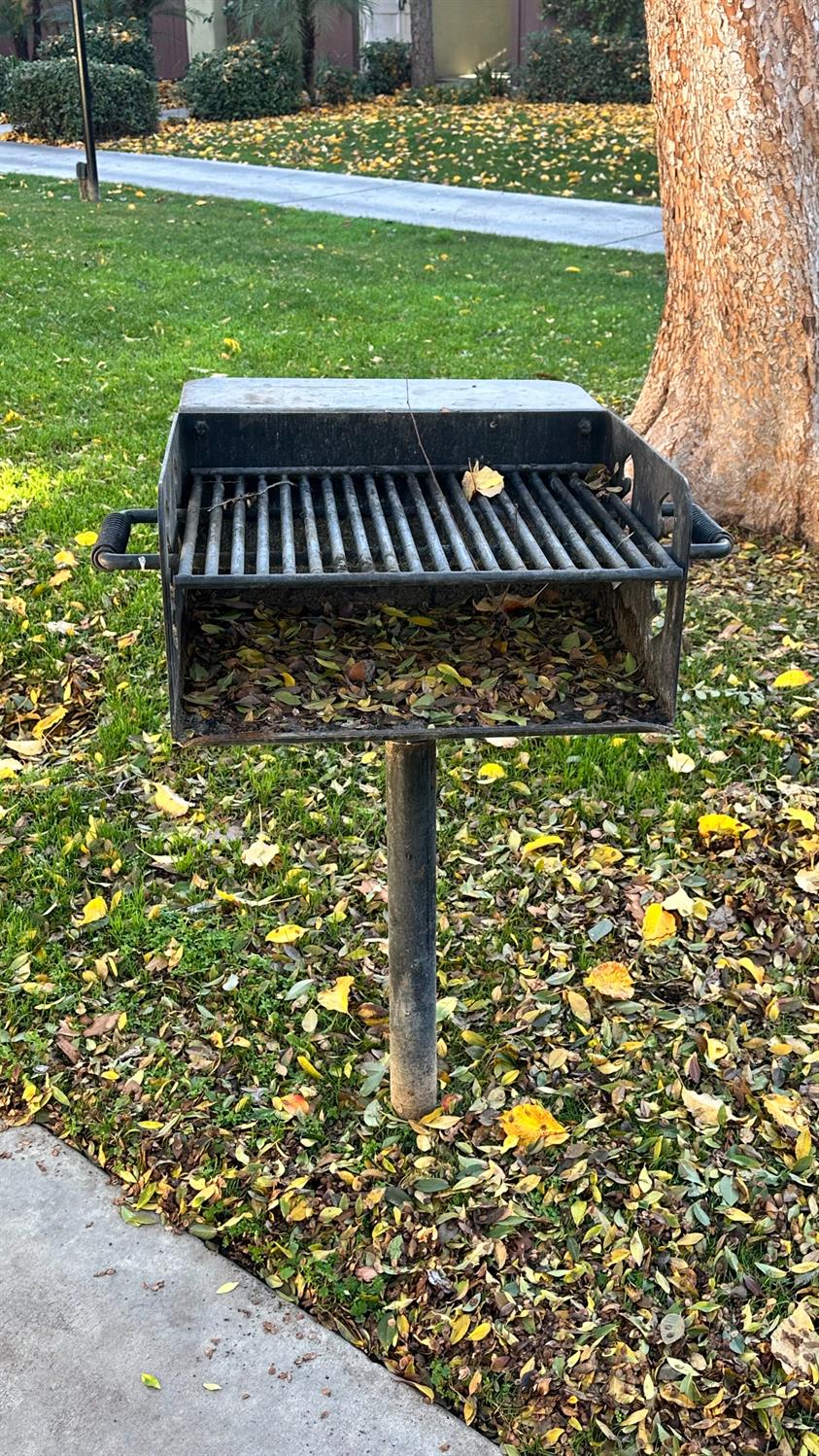 2881 Huntington Blvd #235, Fresno, CA 93721