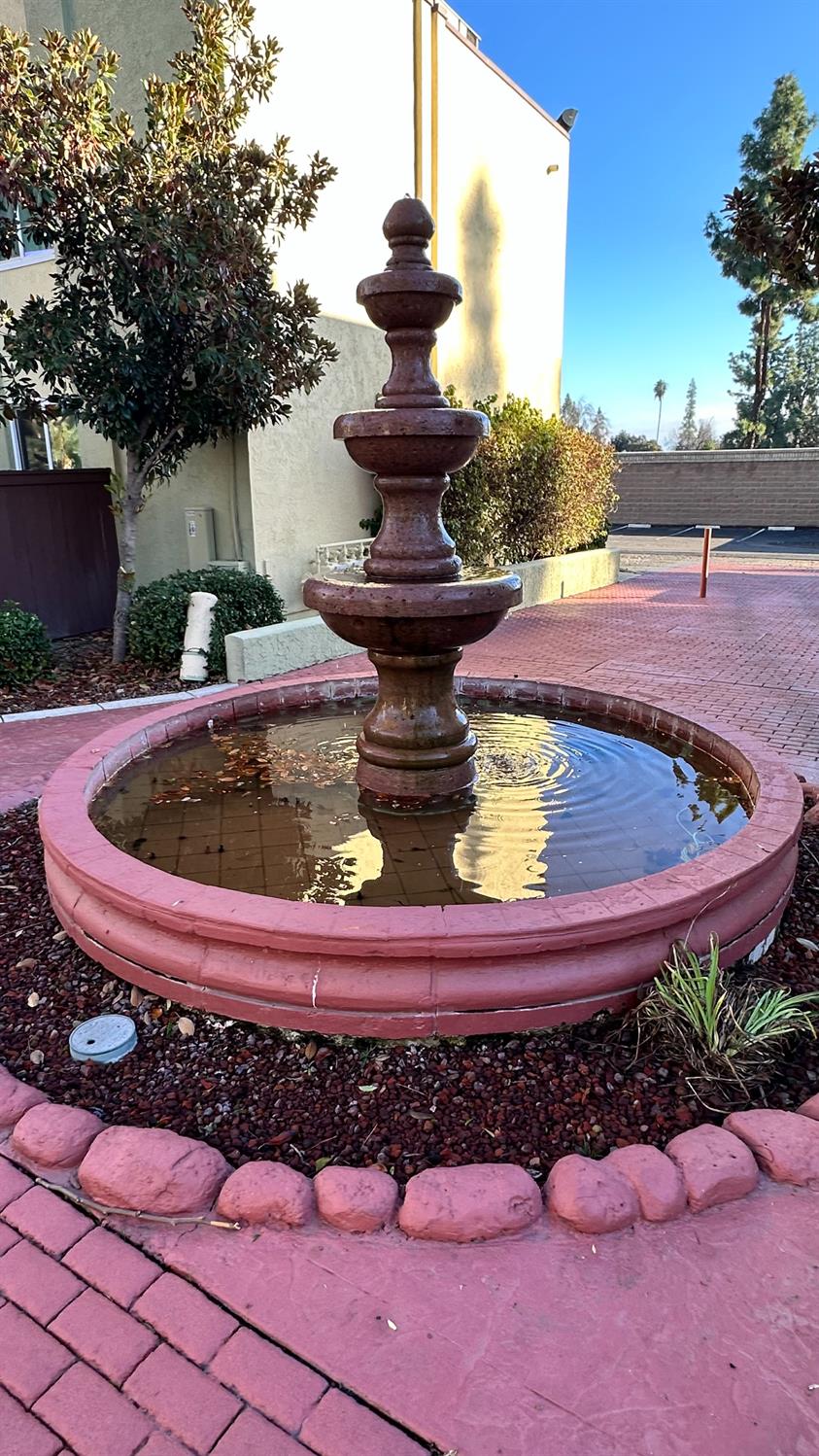 2881 Huntington Blvd #235, Fresno, CA 93721