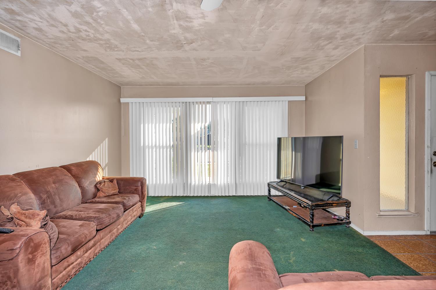 2160 3Rd St, Sanger, CA 93657