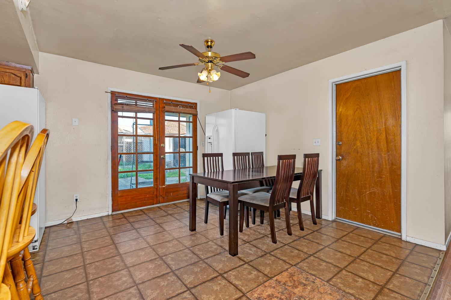 2160 3Rd St, Sanger, CA 93657