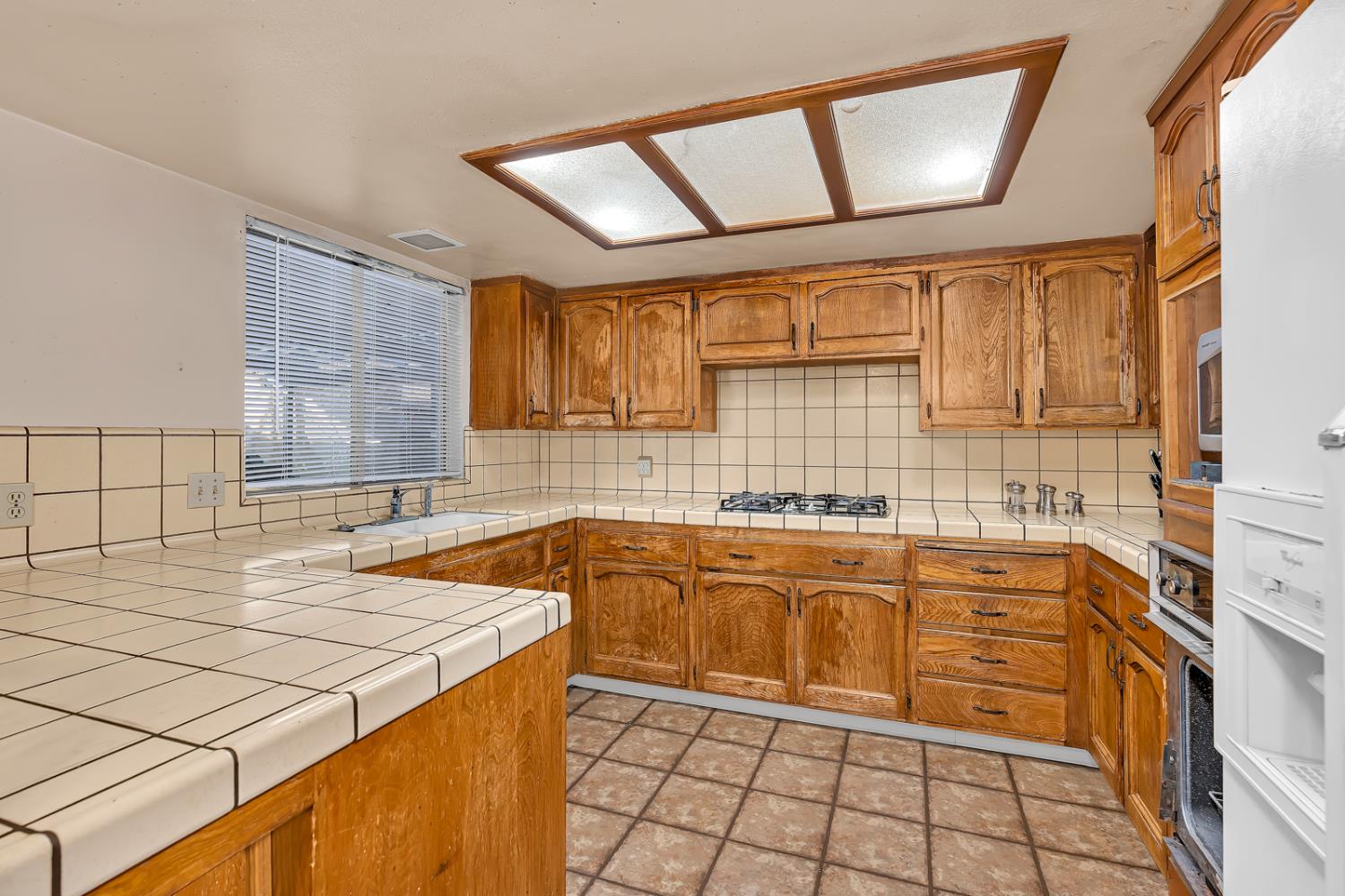 2160 3Rd St, Sanger, CA 93657