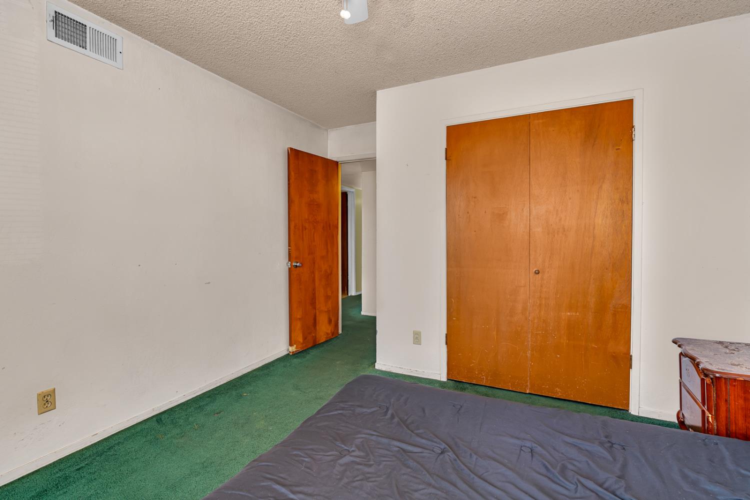 2160 3Rd St, Sanger, CA 93657