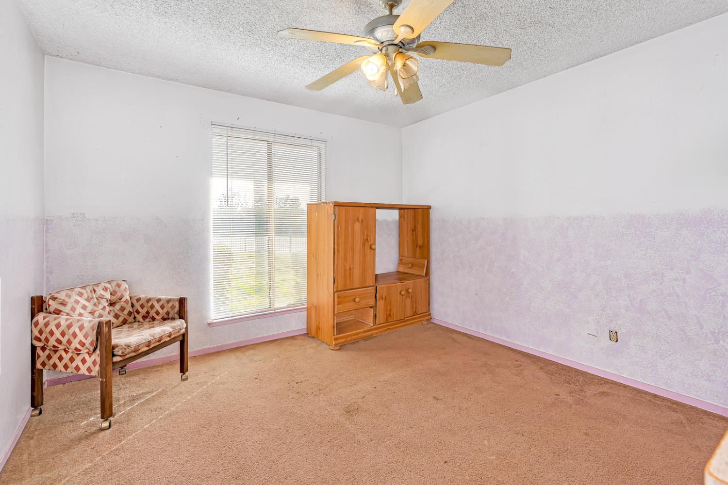 2160 3Rd St, Sanger, CA 93657