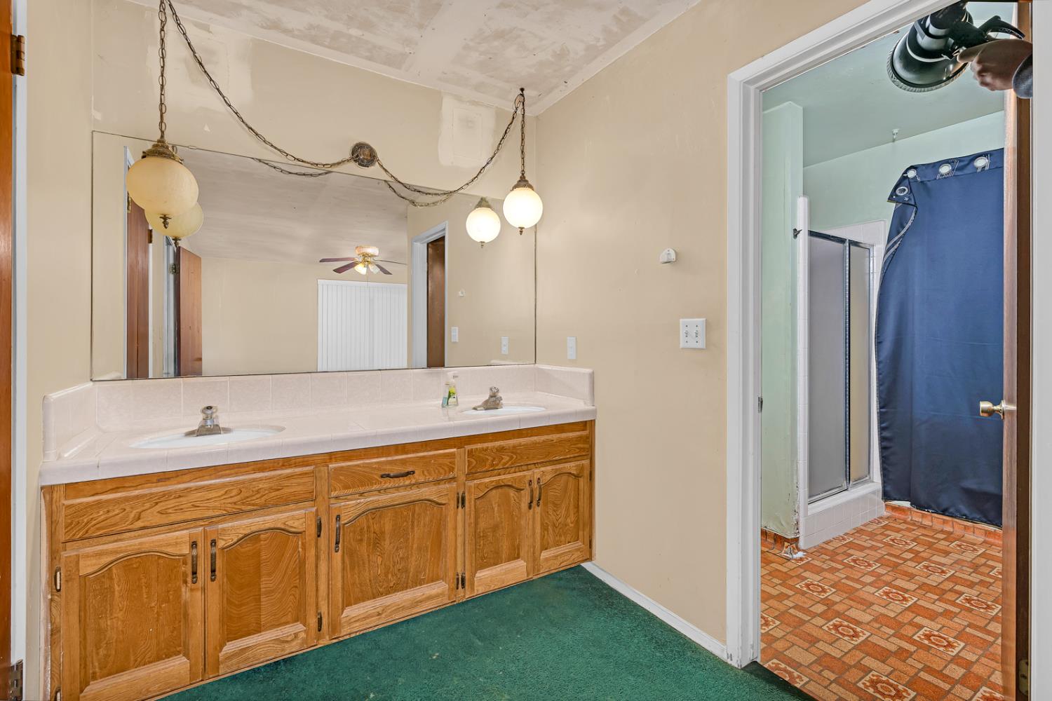 2160 3Rd St, Sanger, CA 93657