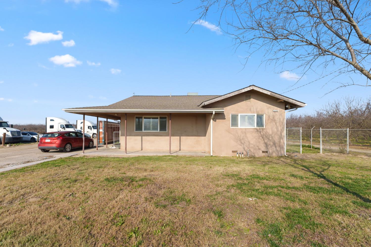 3708 W North Ave, Fresno, CA 93706
