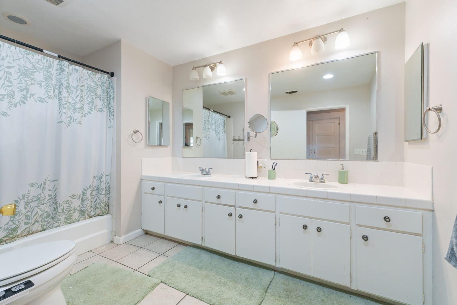 3708 W North Ave, Fresno, CA 93706