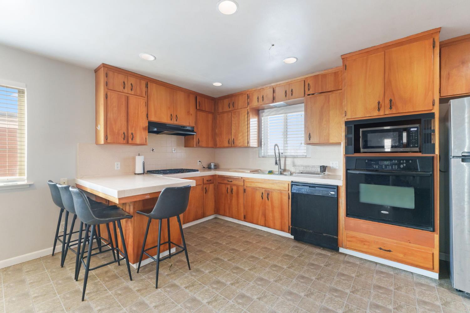 3708 W North Ave, Fresno, CA 93706