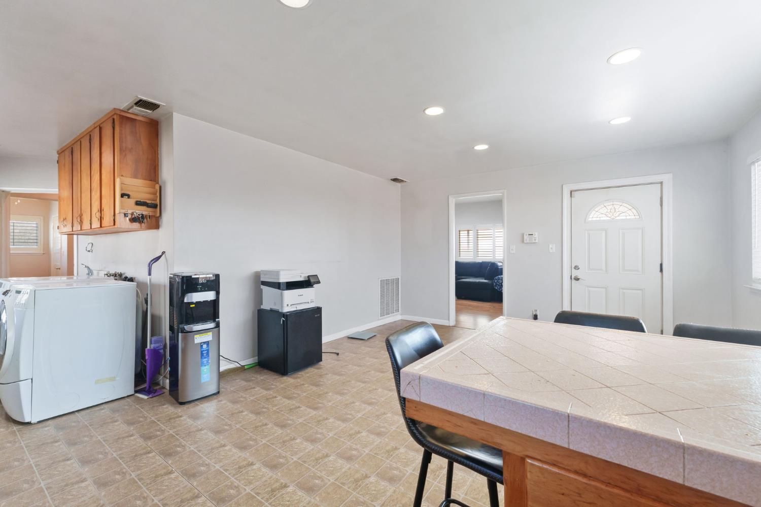 3708 W North Ave, Fresno, CA 93706