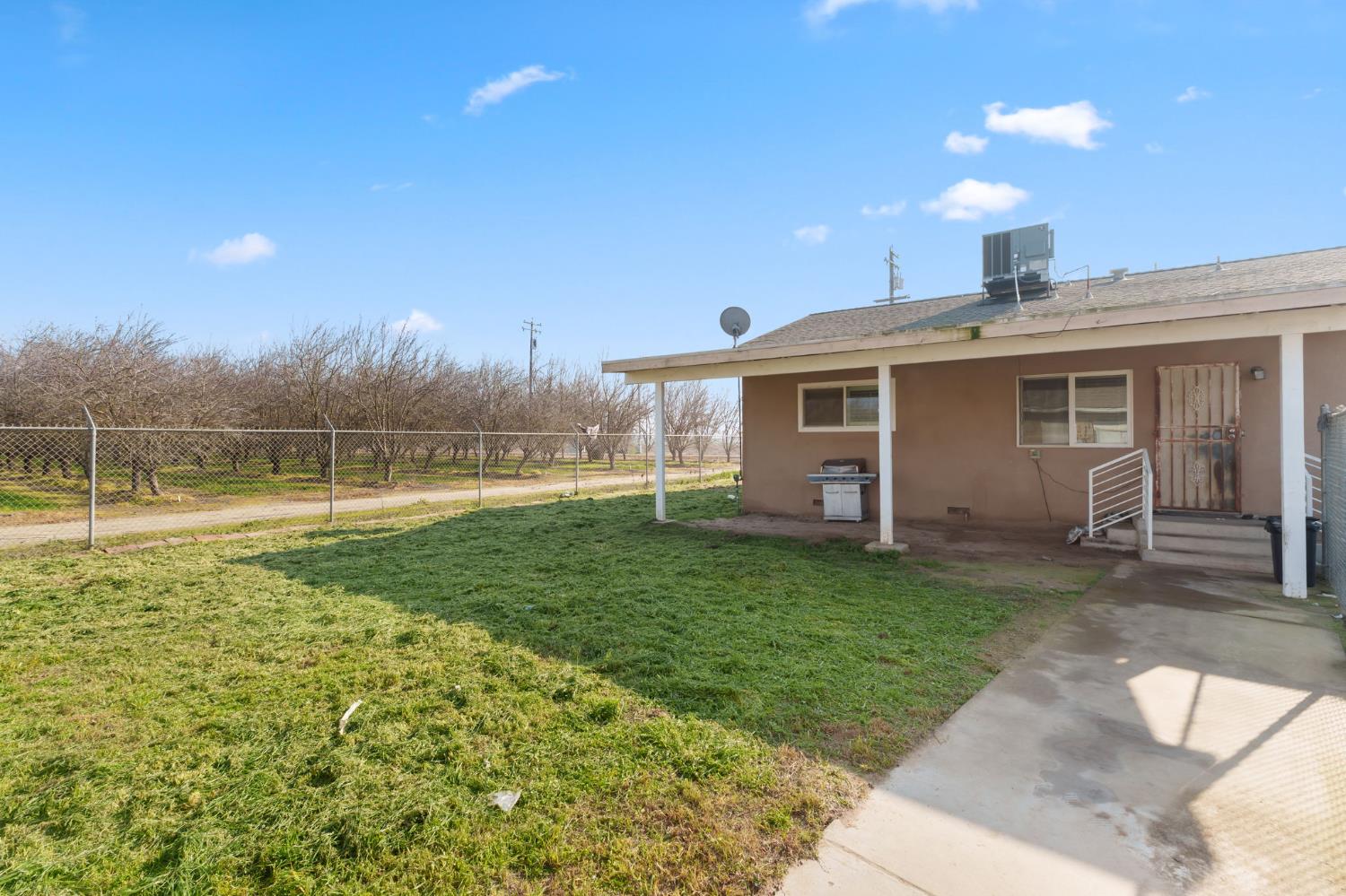 3708 W North Ave, Fresno, CA 93706