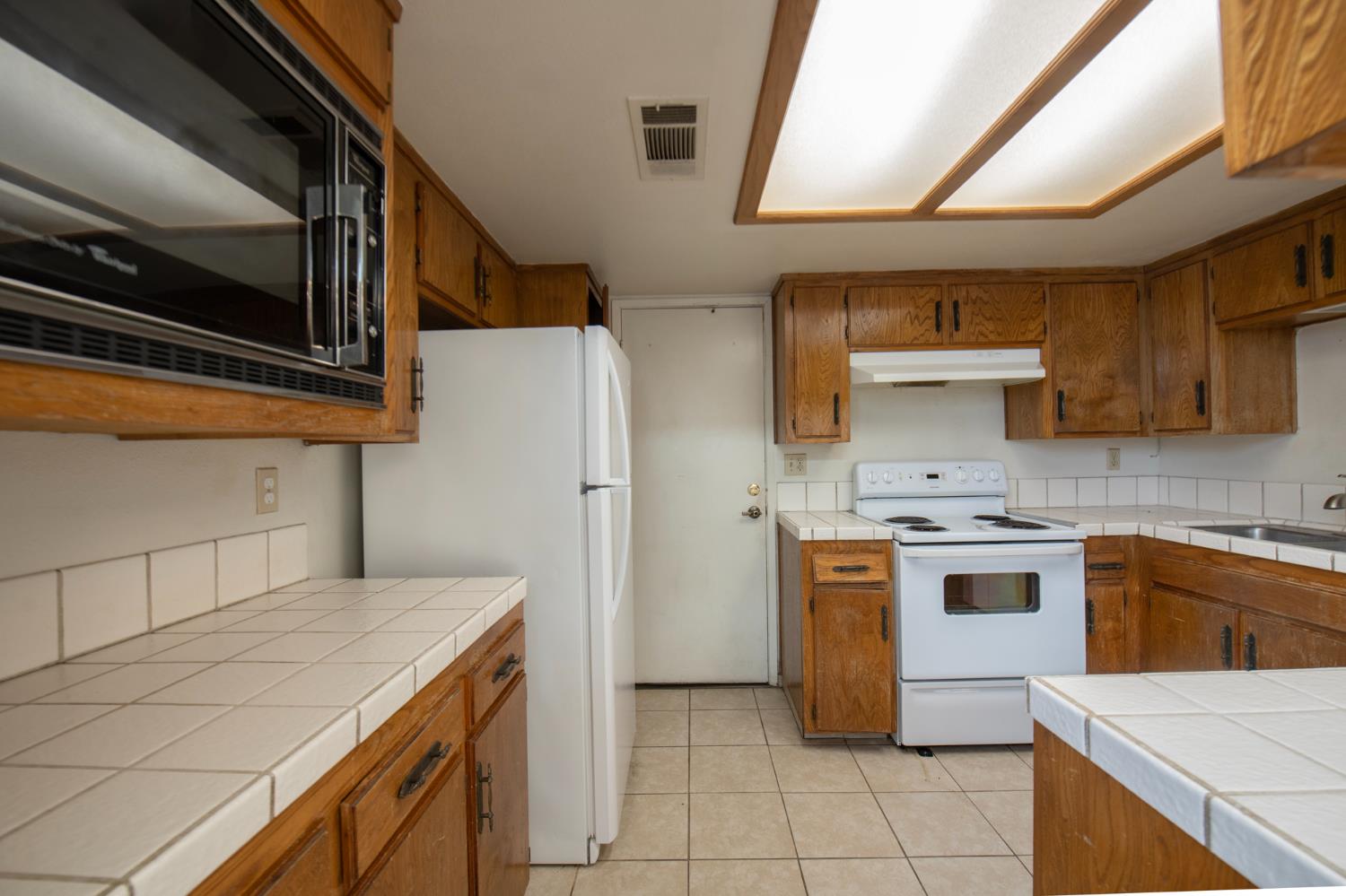 1423 Plymouth Rock Way, Clovis, CA 93612