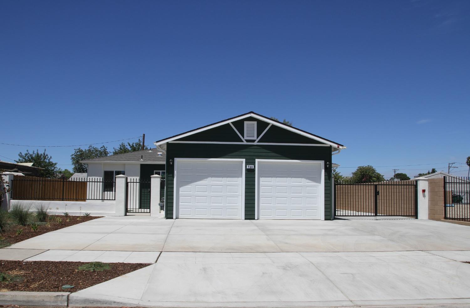 728 W Vassar, Fresno, CA 93705