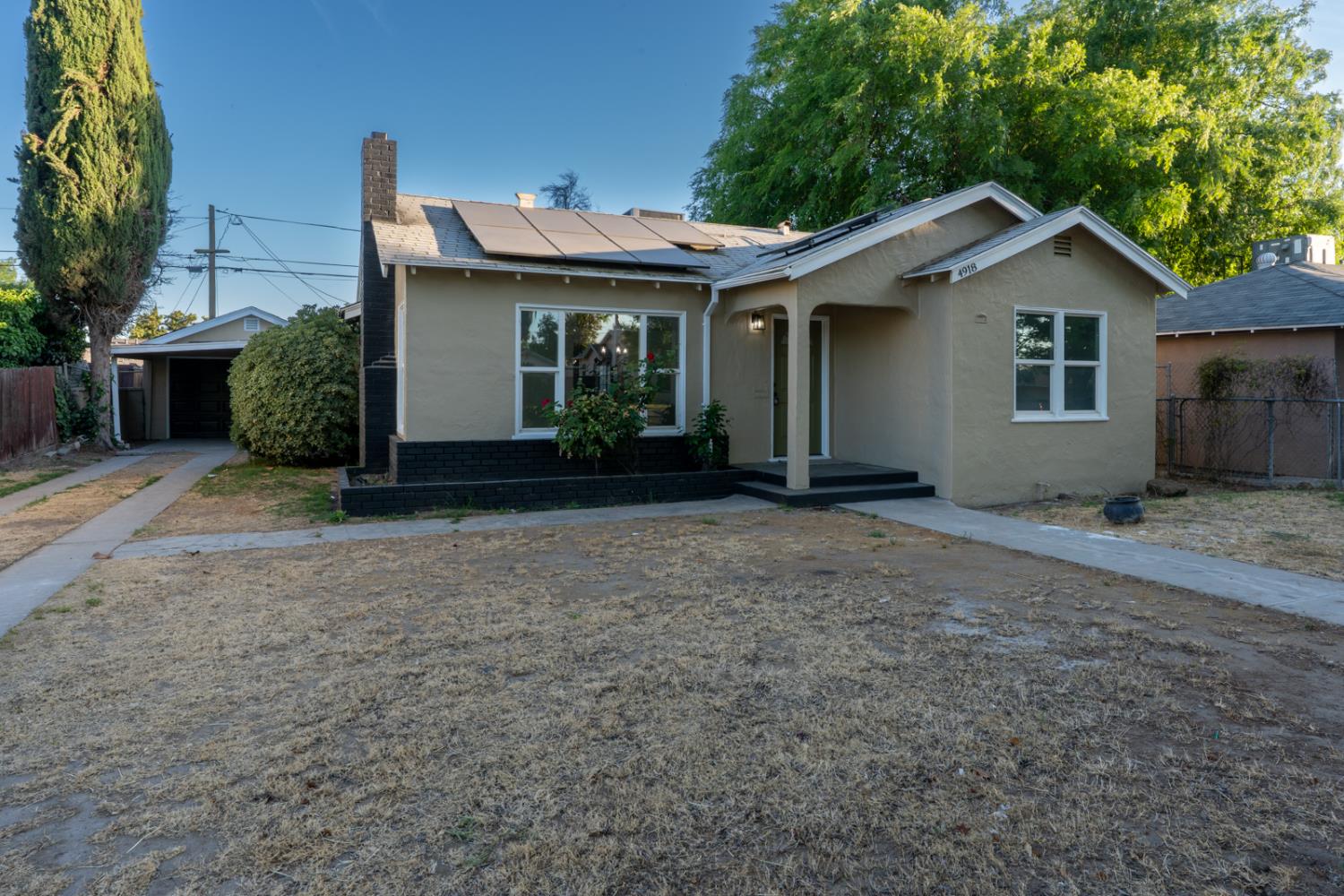 4918 E Illinois Ave, Fresno, CA 93727