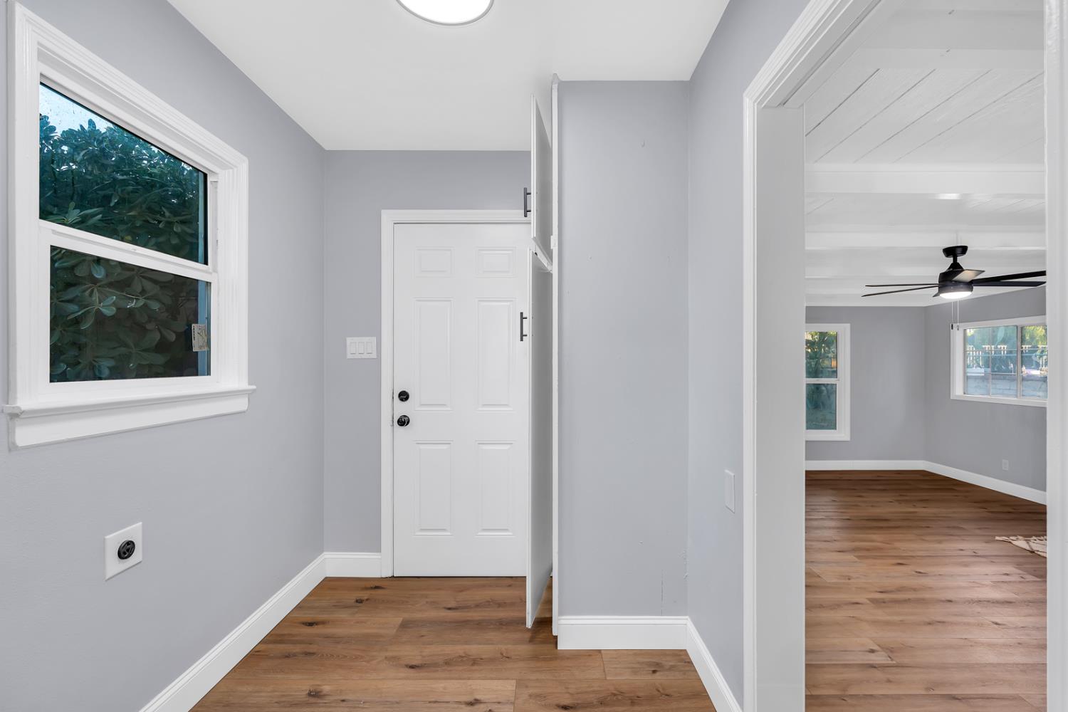 4918 E Illinois Ave, Fresno, CA 93727