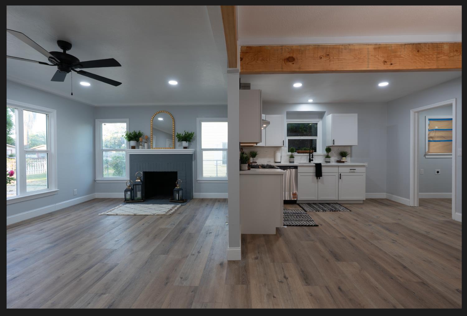 4918 E Illinois Ave, Fresno, CA 93727