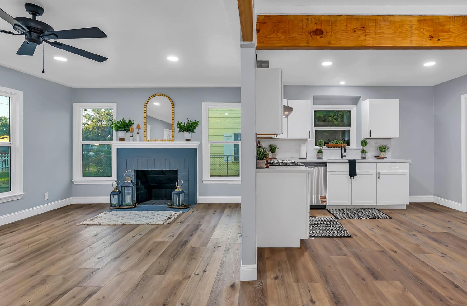 4918 E Illinois Ave, Fresno, CA 93727