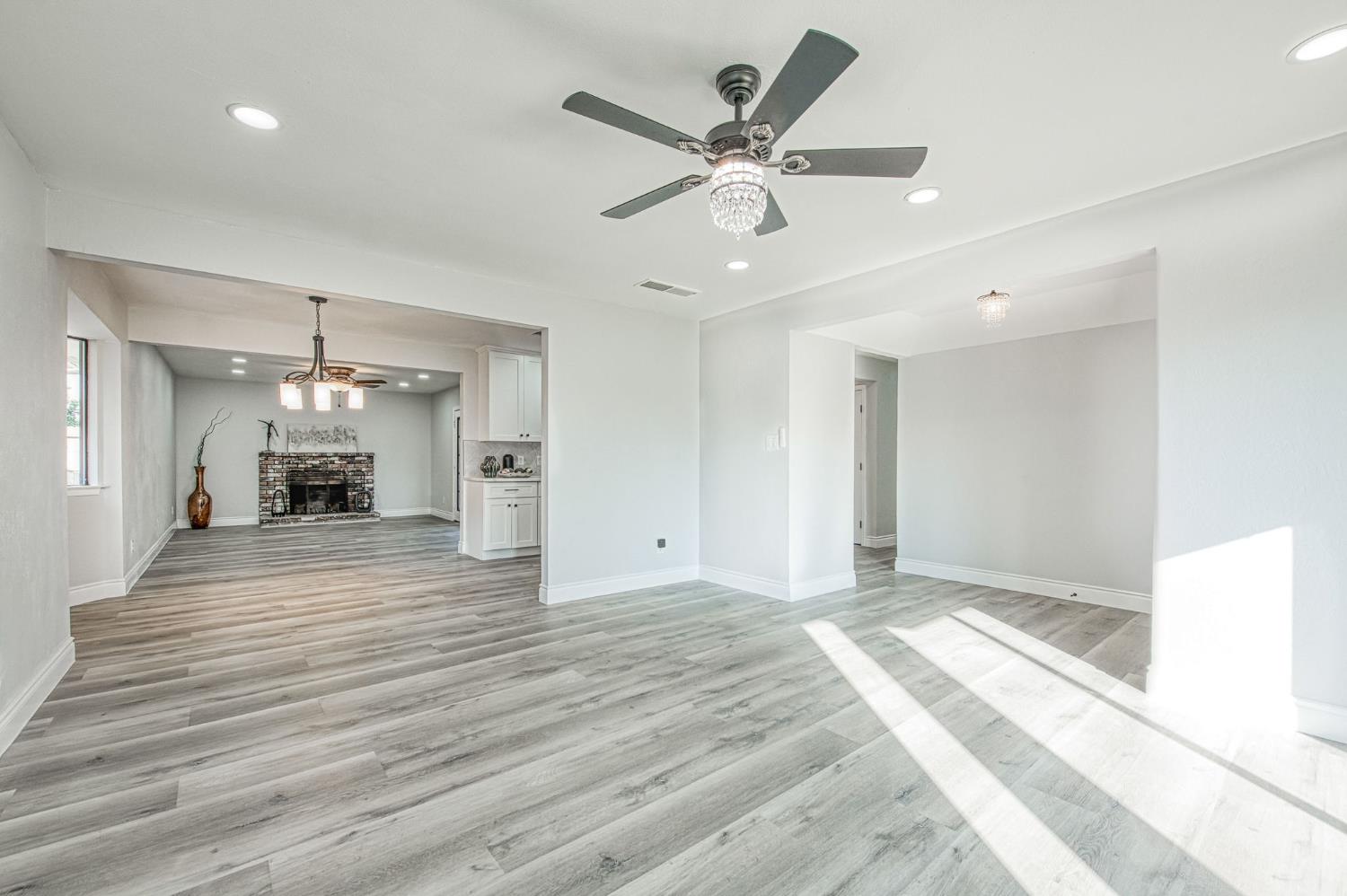 5901 E Madison Ave, Fresno, CA 93727