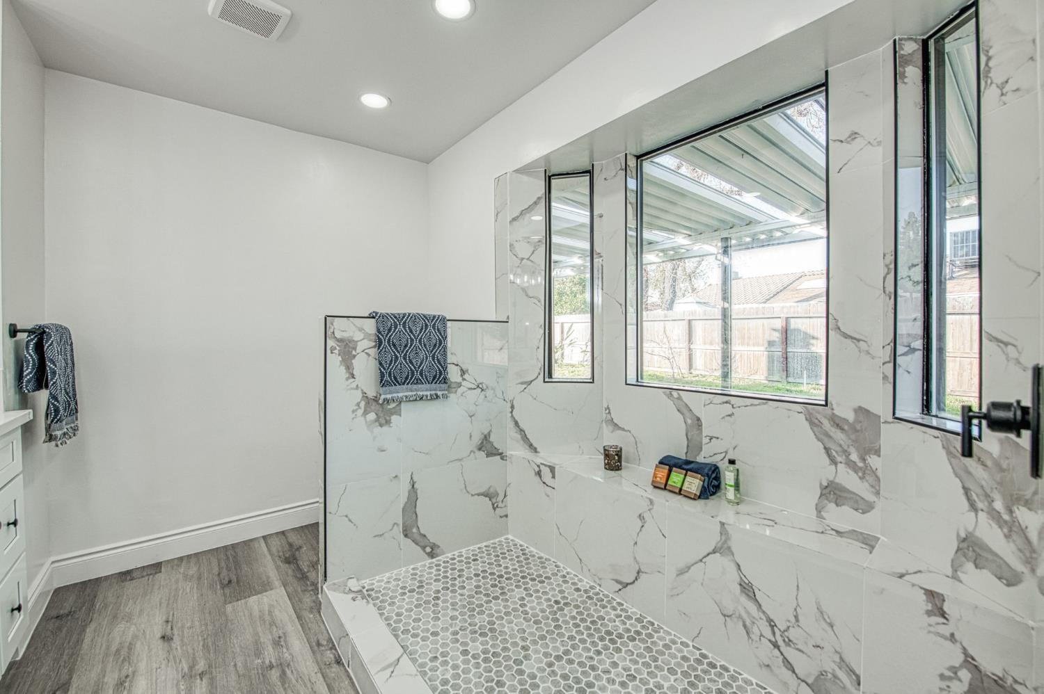 5901 E Madison Ave, Fresno, CA 93727