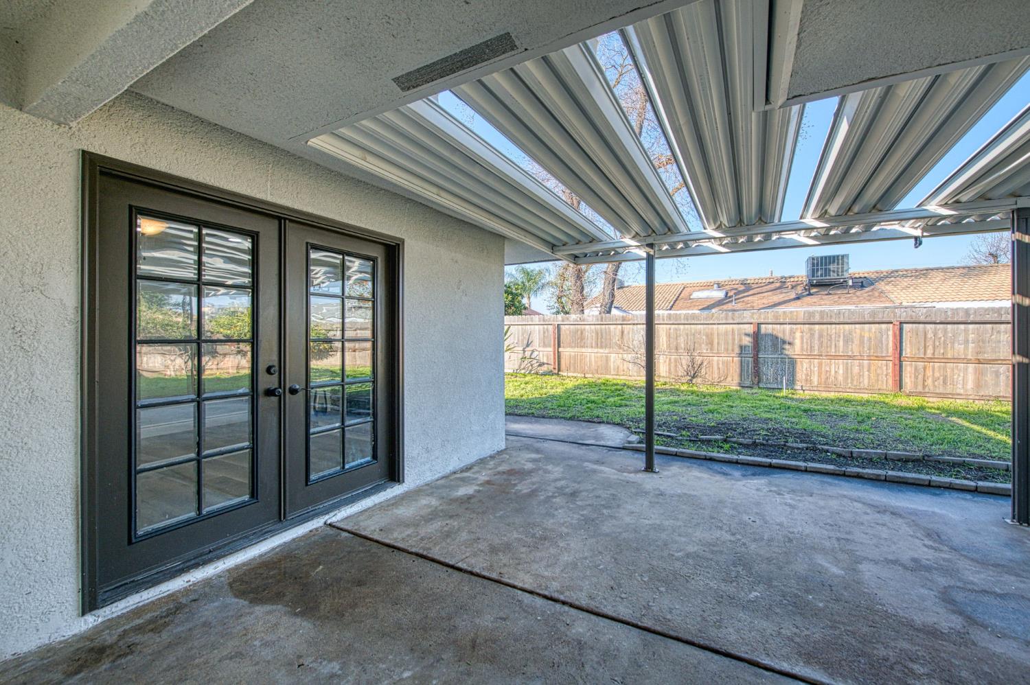 5901 E Madison Ave, Fresno, CA 93727