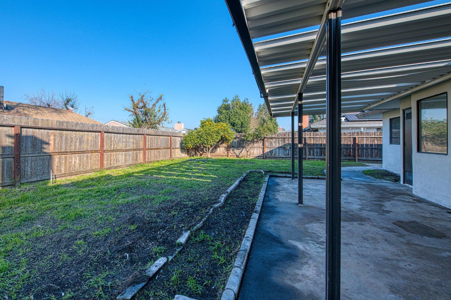 5901 E Madison Ave, Fresno, CA 93727