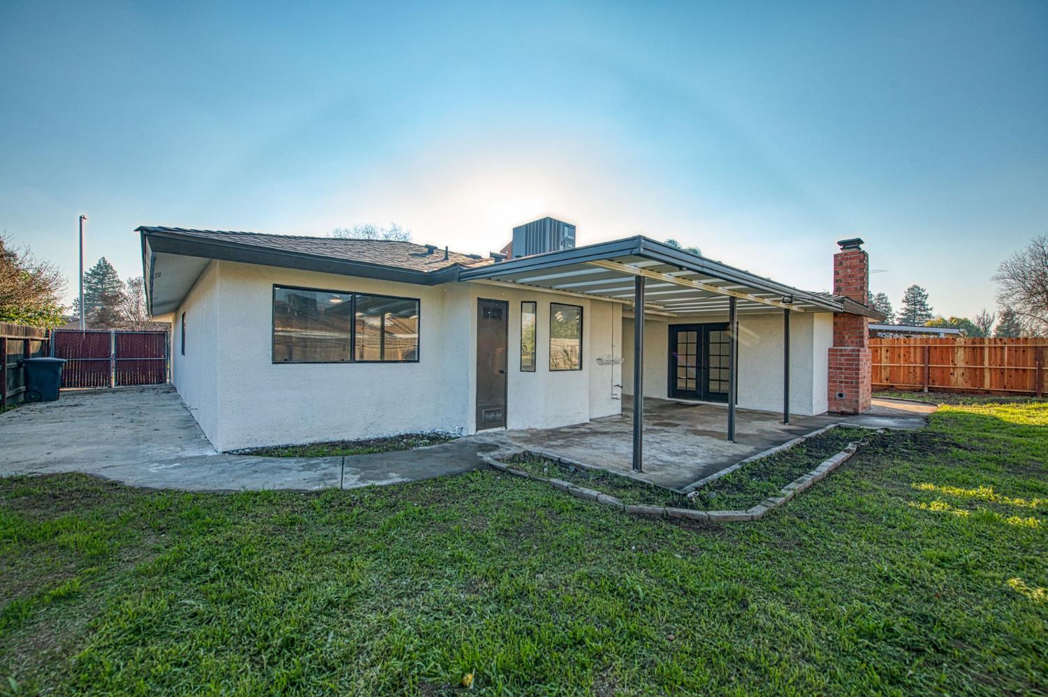 5901 E Madison Ave, Fresno, CA 93727