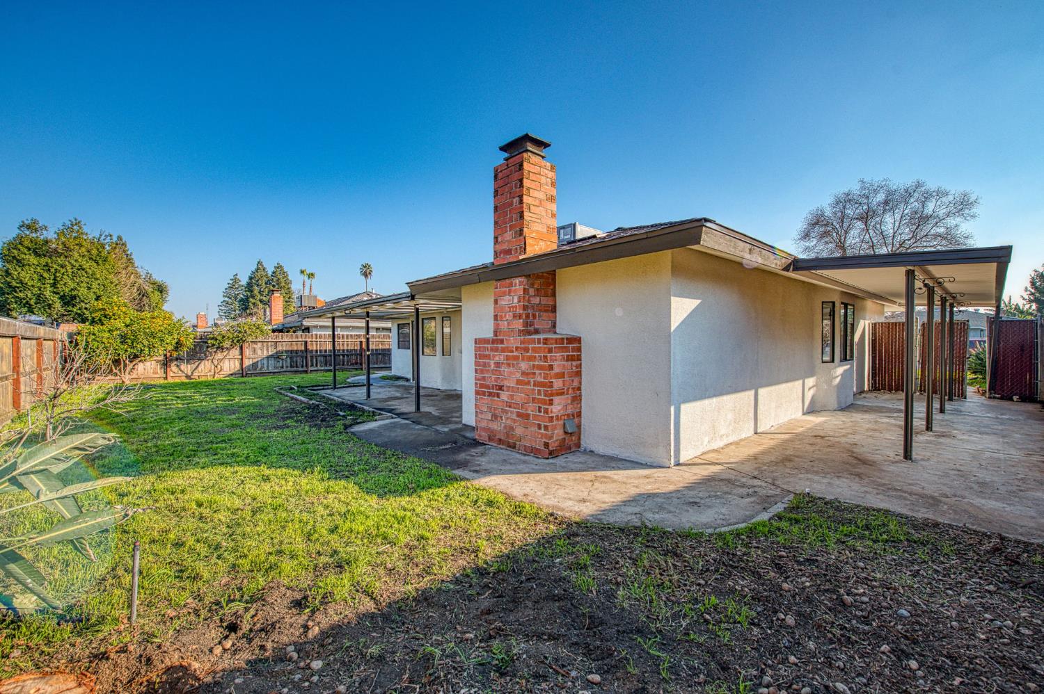 5901 E Madison Ave, Fresno, CA 93727