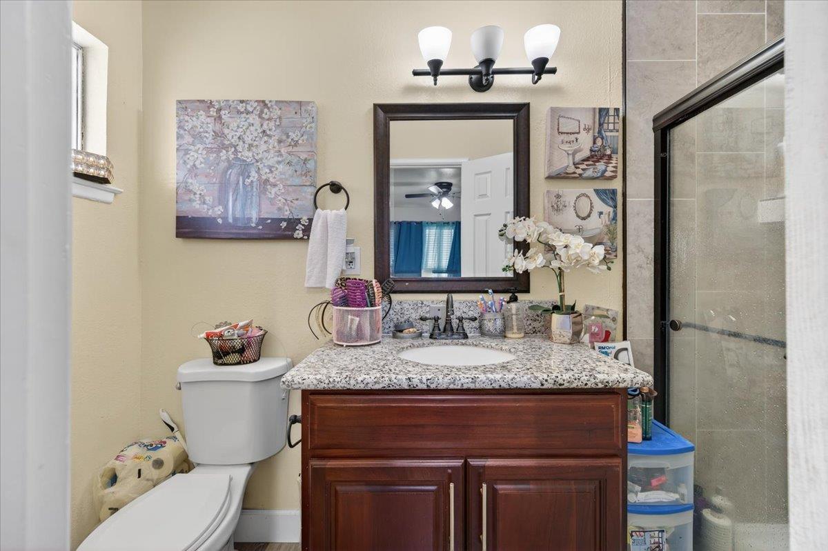 2931 Paula Dr, Clovis, CA 93612