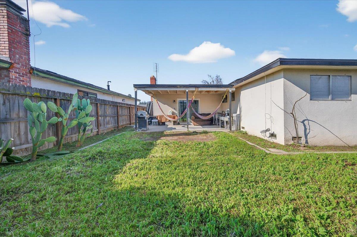 2931 Paula Dr, Clovis, CA 93612