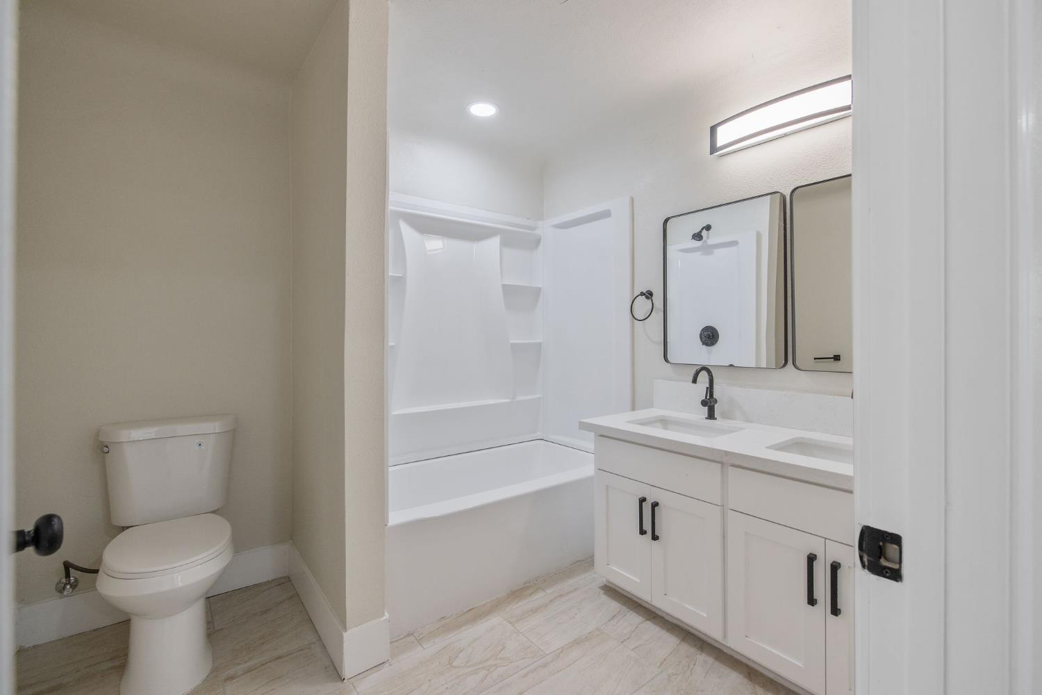 600 E Tulare St, Avenal, CA 93204