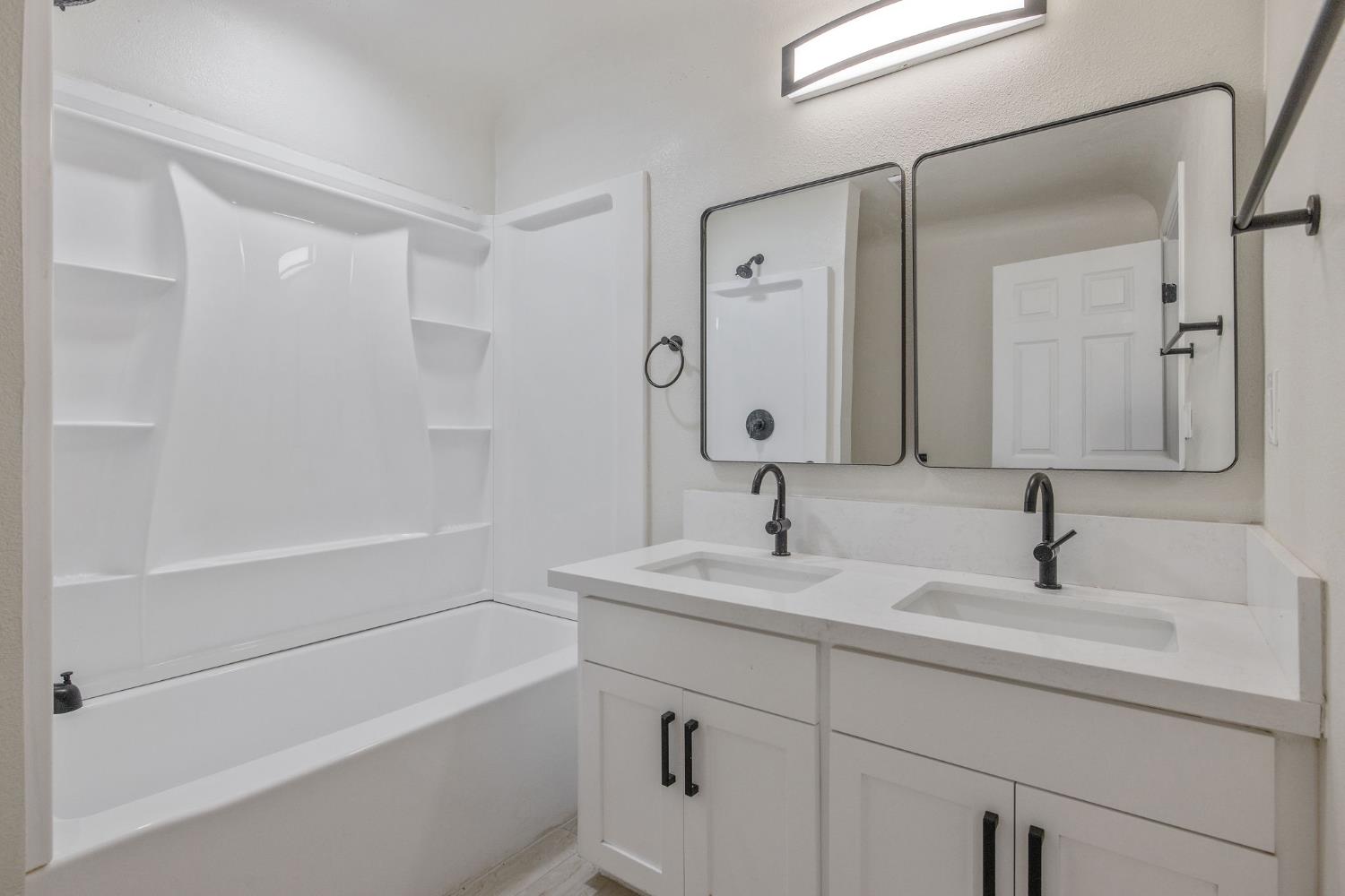 600 E Tulare St, Avenal, CA 93204