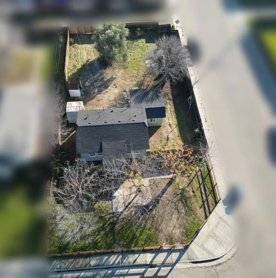 600 E Tulare St, Avenal, CA 93204