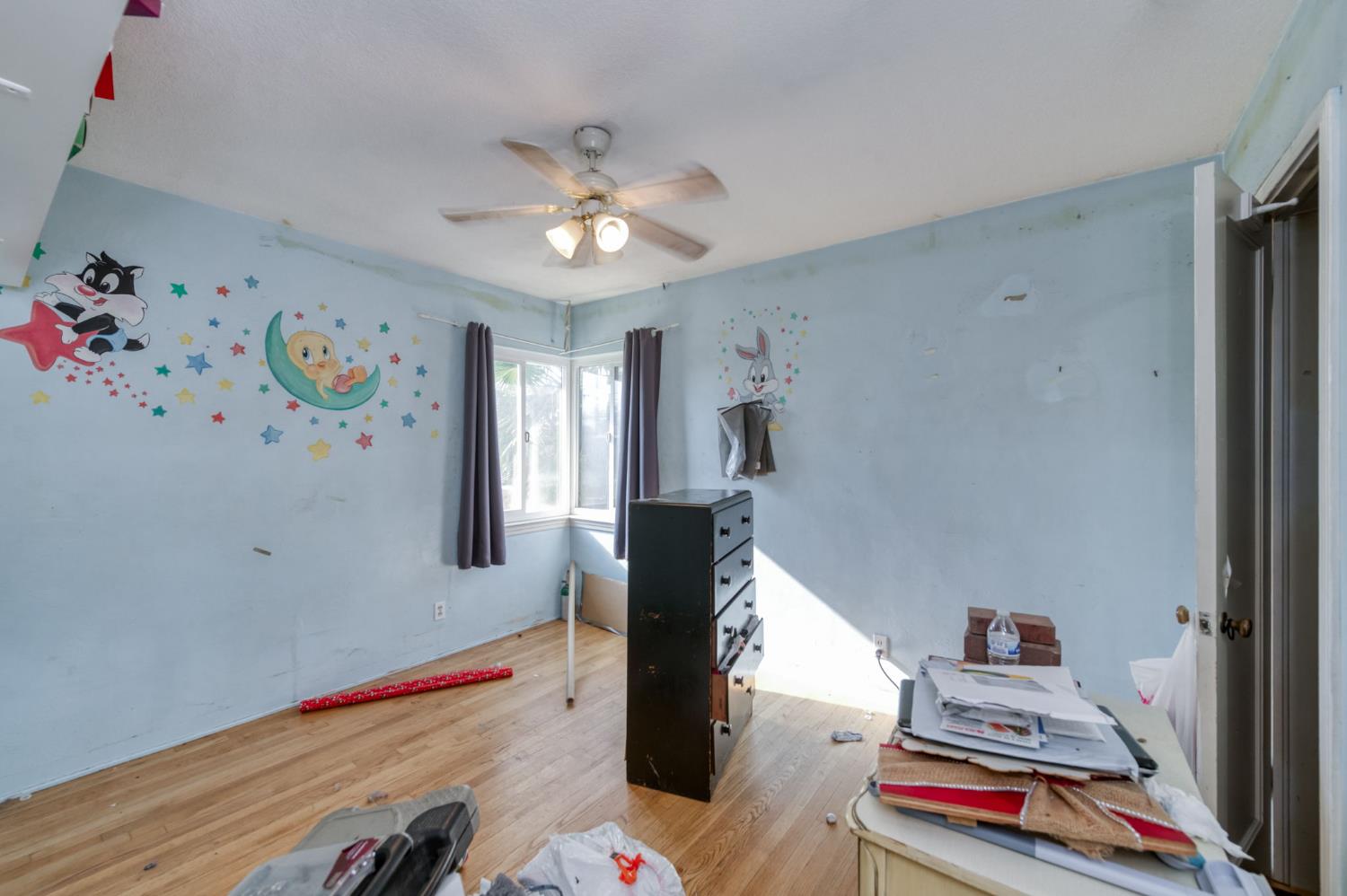 236 E Garland Ave, Fresno, CA 93704