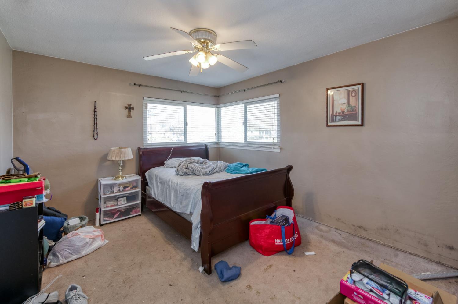 236 E Garland Ave, Fresno, CA 93704