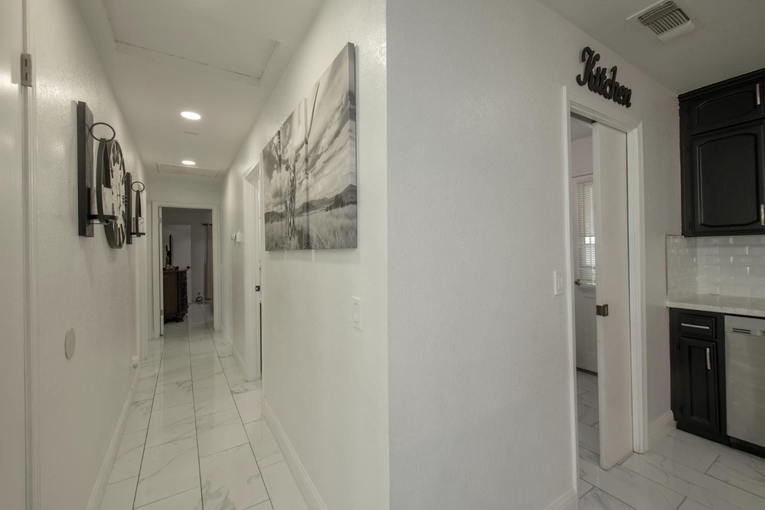 21096 E Weldon Ave, Sanger, CA 93657