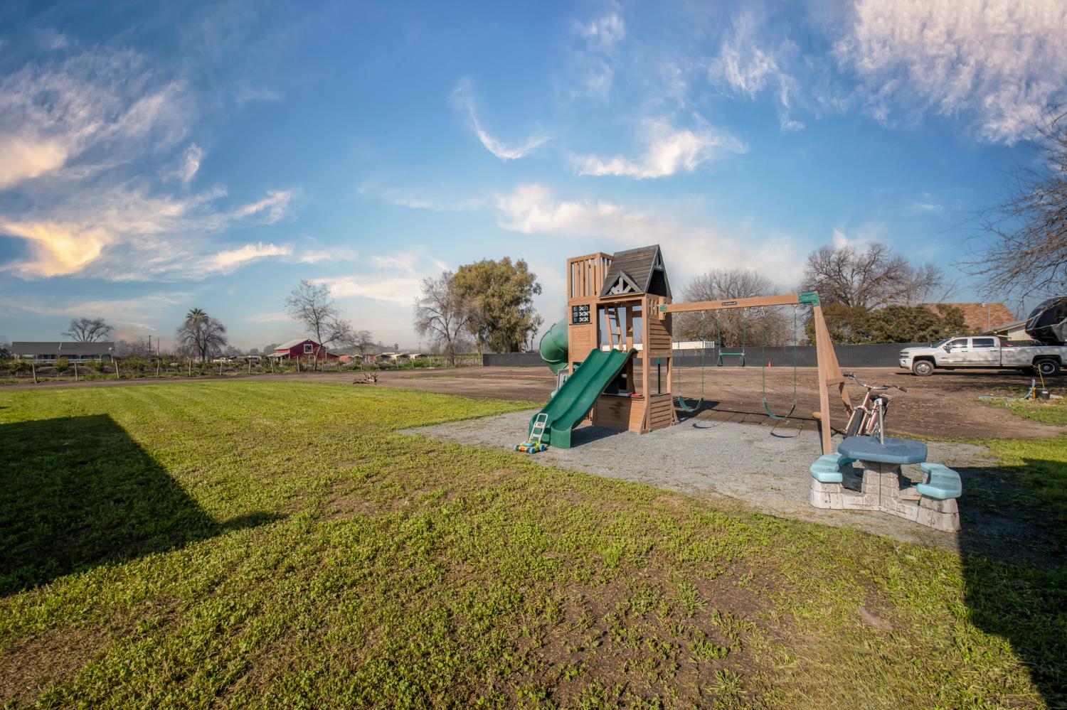 21096 E Weldon Ave, Sanger, CA 93657