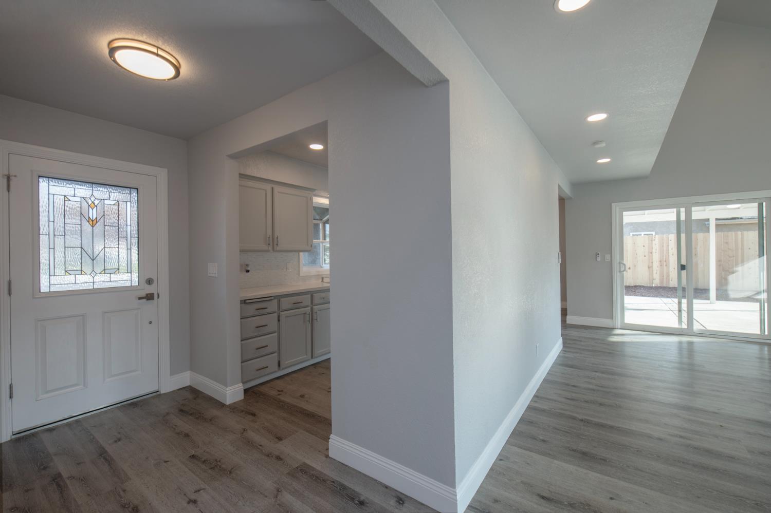 346 W Fremont Ave, Clovis, CA 93612