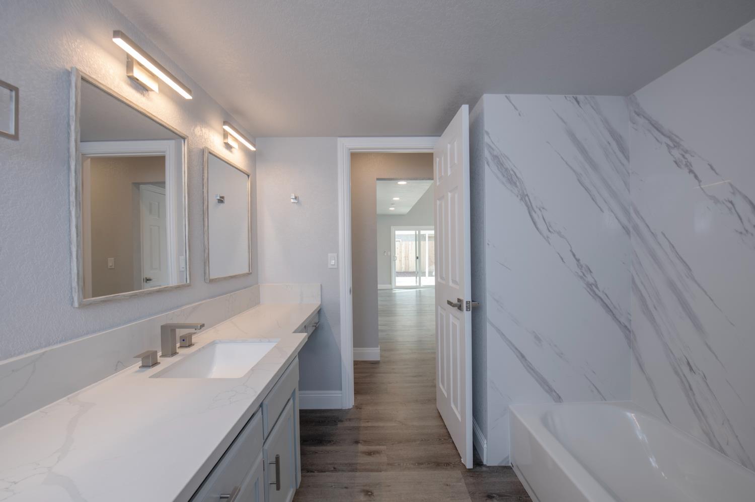 346 W Fremont Ave, Clovis, CA 93612