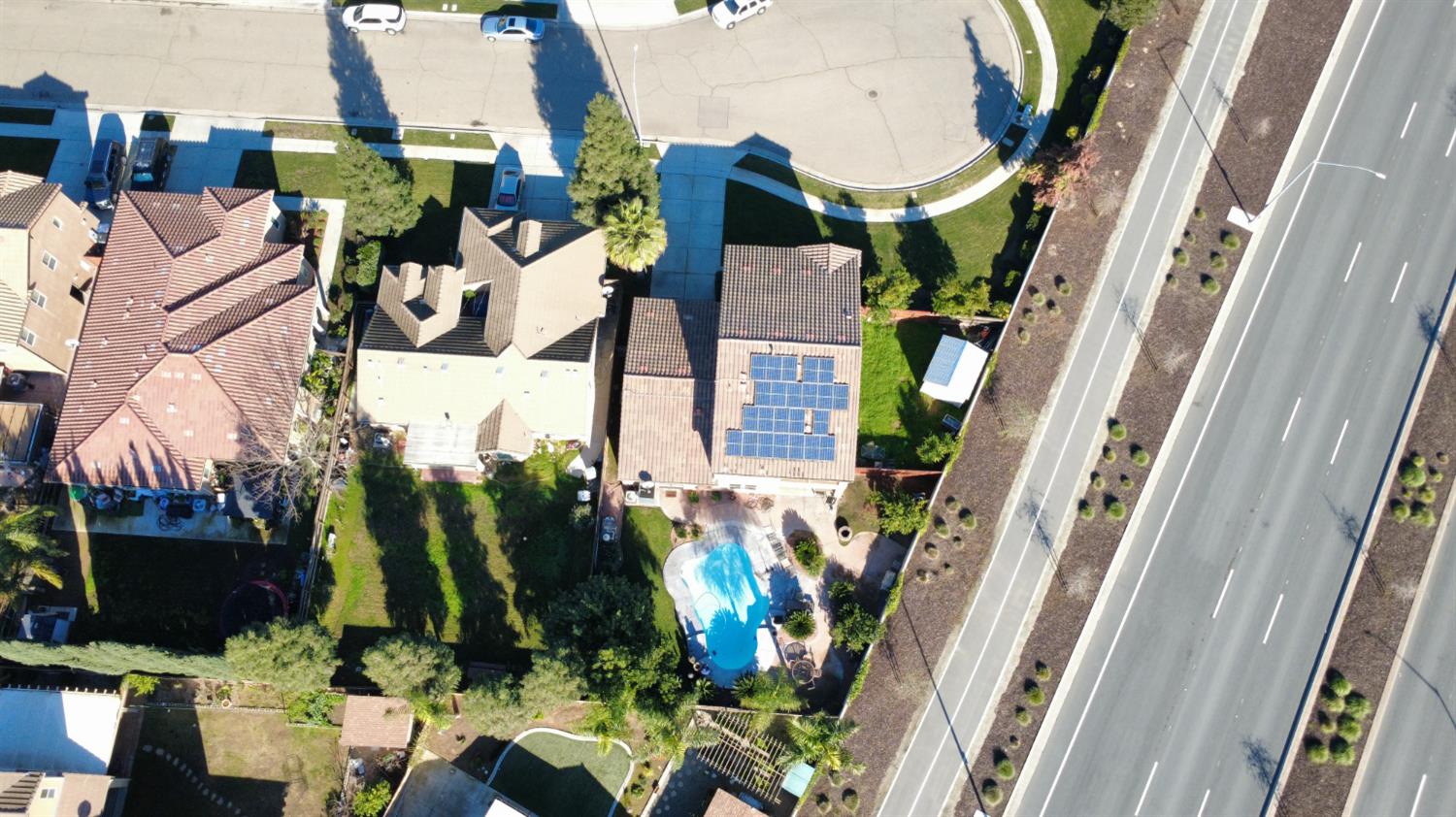 6411 W Dovewood Ln, Fresno, CA 93723