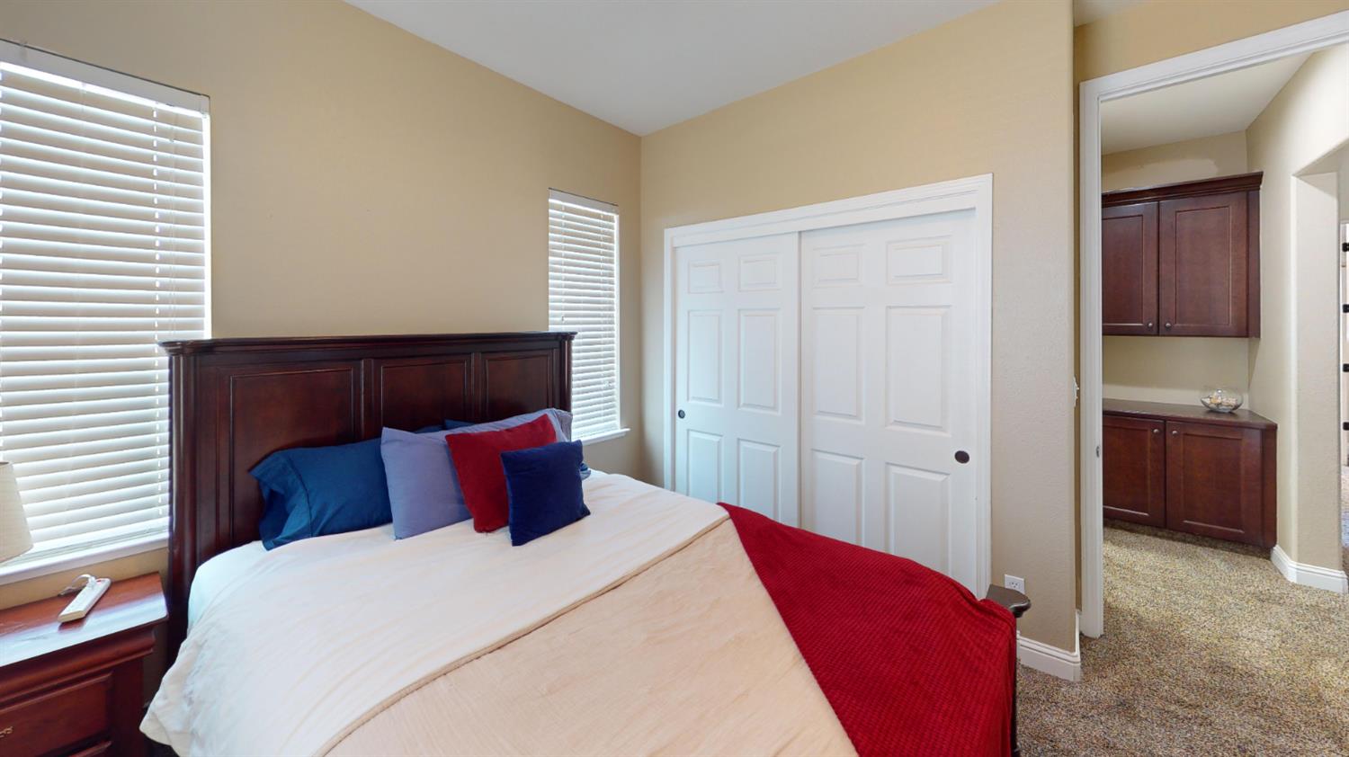 6411 W Dovewood Ln, Fresno, CA 93723