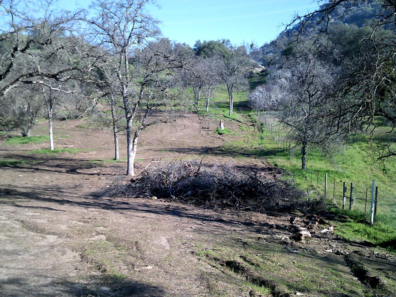 38949 Roundtree Ln, Yokuts Valley, CA 93675