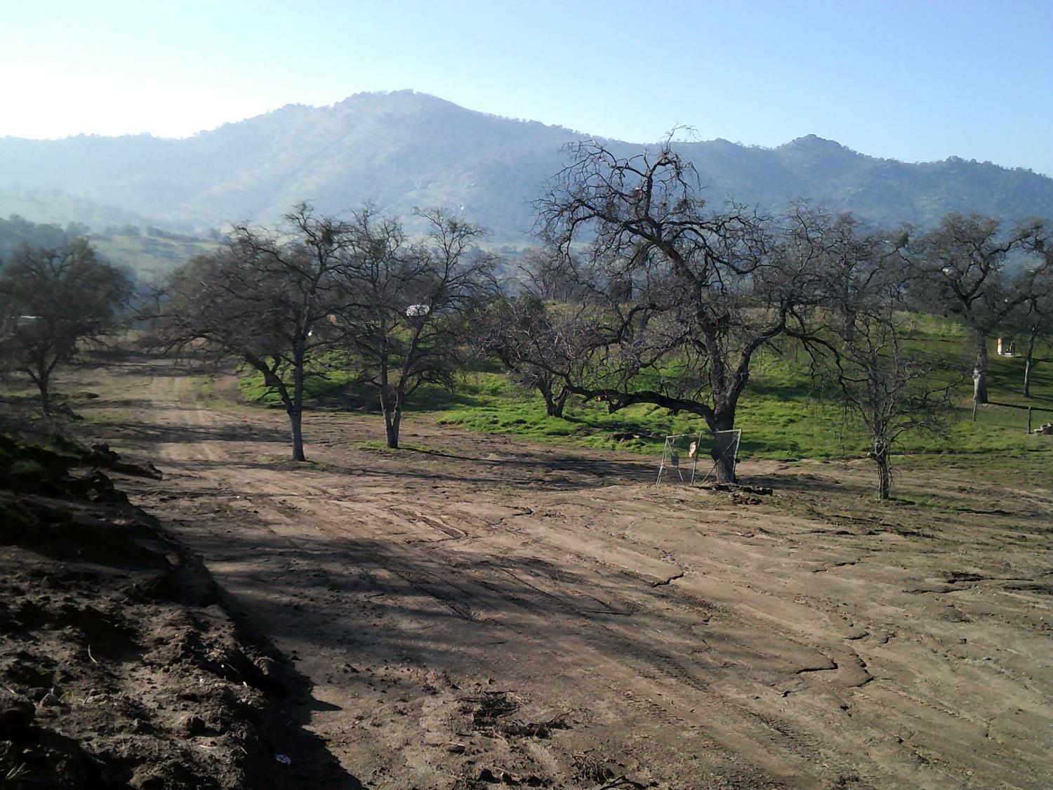 38949 Roundtree Ln, Yokuts Valley, CA 93675