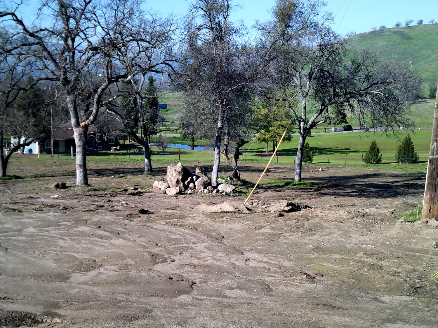 38949 Roundtree Ln, Yokuts Valley, CA 93675