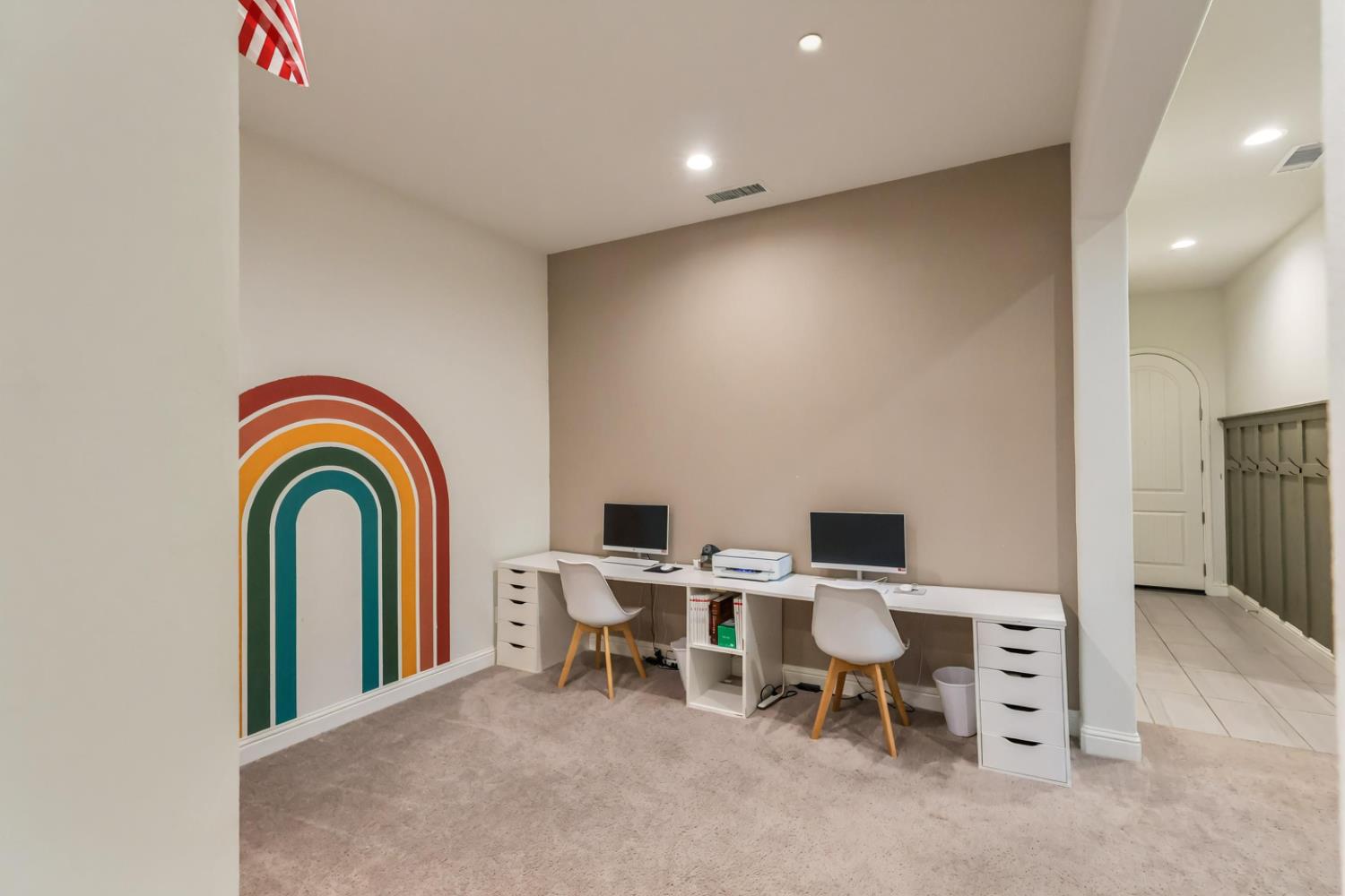 2051 Sierra Ave, Clovis, CA 93611