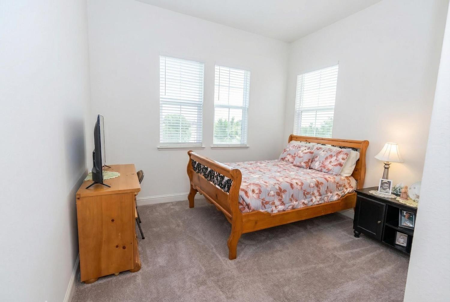 2051 Sierra Ave, Clovis, CA 93611