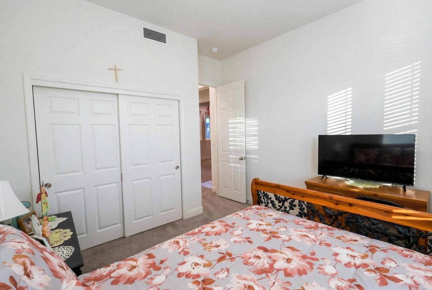 2051 Sierra Ave, Clovis, CA 93611