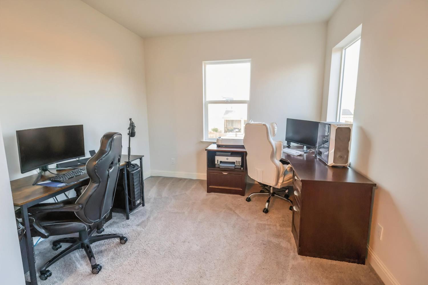 2051 Sierra Ave, Clovis, CA 93611